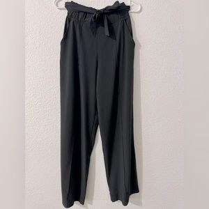 Lululemon Size 6 Tie waist pleated dress pant